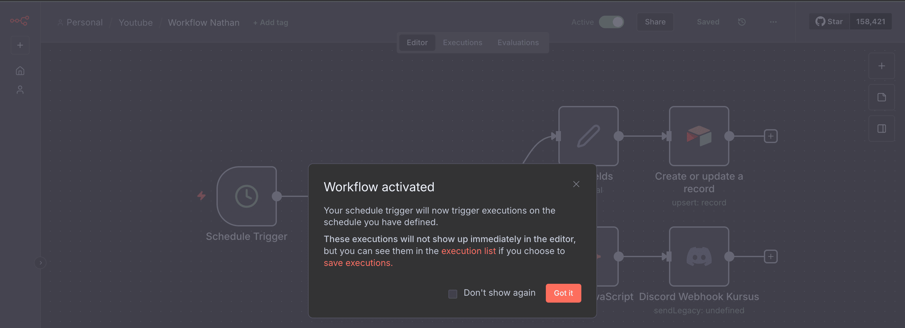 Tombol toggle di bilah atas n8n, diubah dari 'Inactive' menjadi 'Activated' 2.