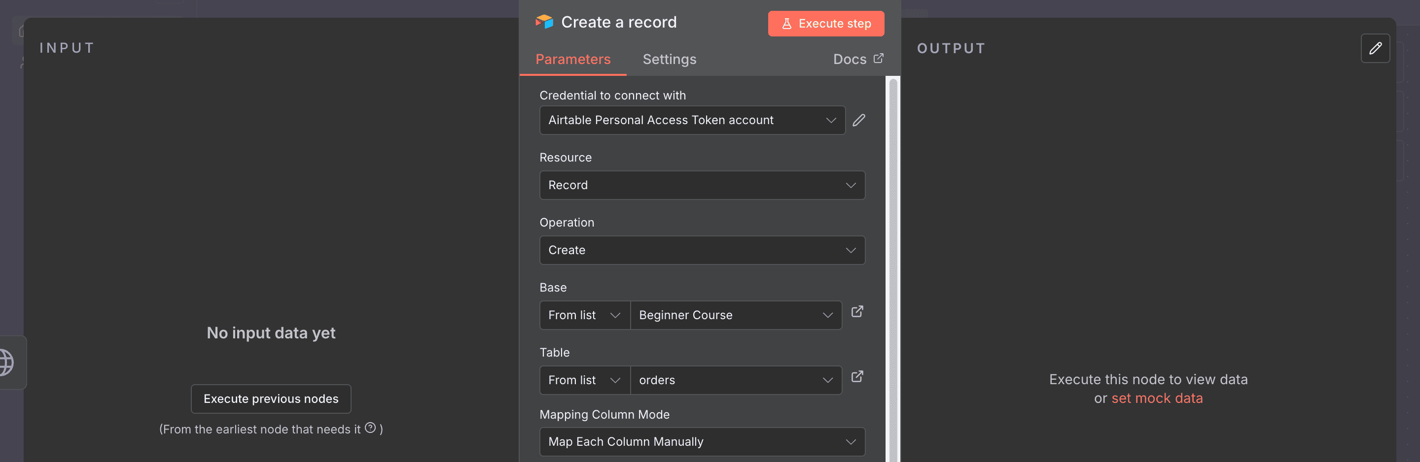 Memilih 'Base' dan 'Table' dari daftar dropdown di node Airtable.