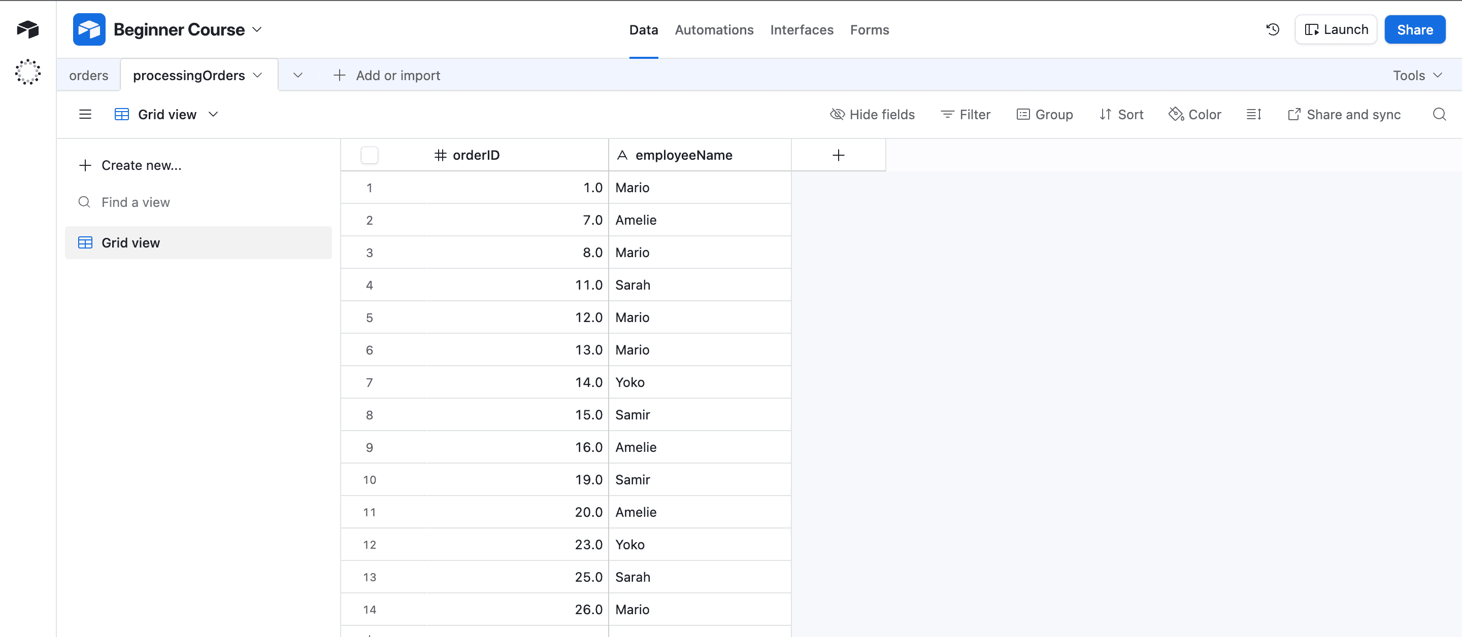 Tabel 'processingOrders' di Airtable terisi dengan 14 baris data.
